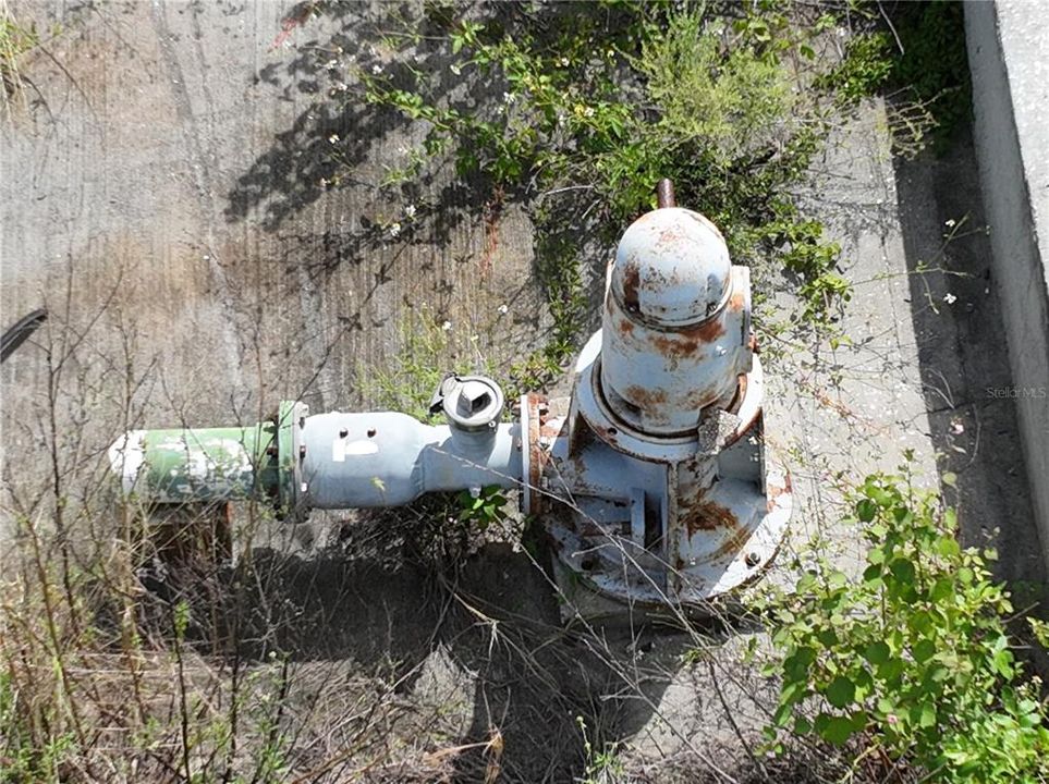 For Sale: $1,000,000 (68.96 acres)