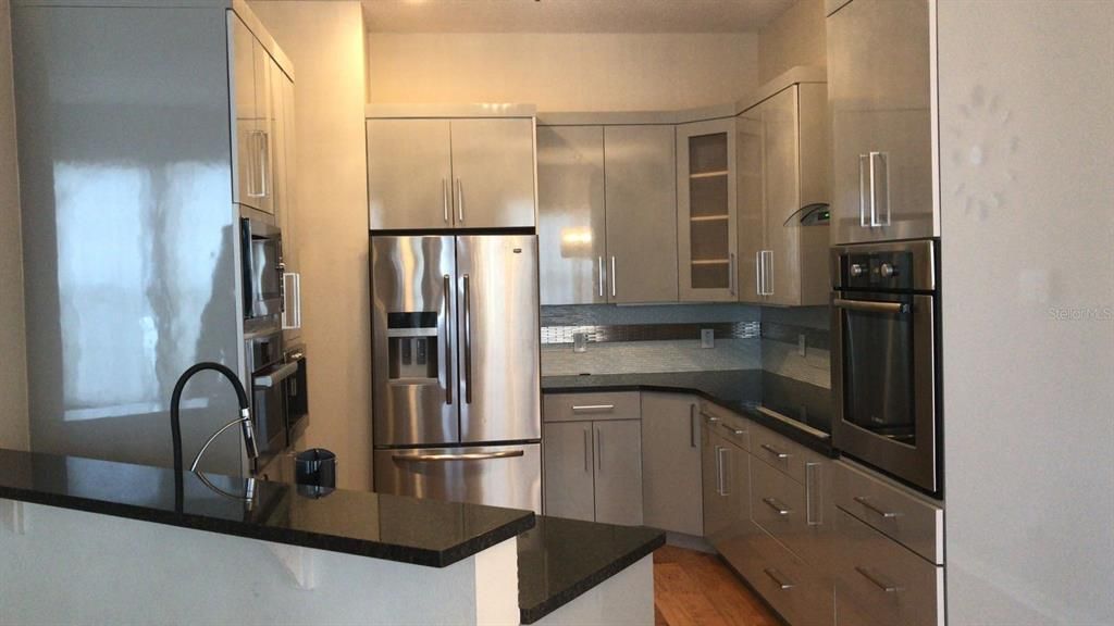 For Rent: $4,350 (4 beds, 3 baths, 1867 Square Feet)