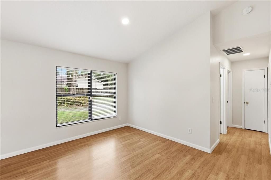 En Venta: $329,900 (3 camas, 2 baños, 1352 Pies cuadrados)