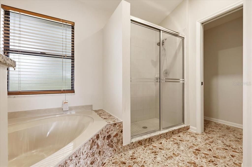 En Venta: $329,900 (3 camas, 2 baños, 1352 Pies cuadrados)