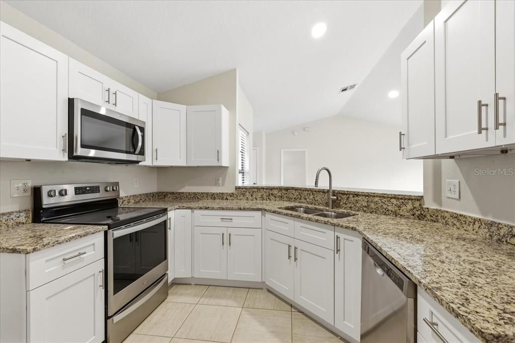 En Venta: $329,900 (3 camas, 2 baños, 1352 Pies cuadrados)