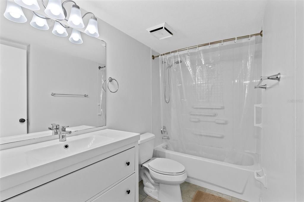 For Sale: $299,900 (4 beds, 3 baths, 2232 Square Feet)