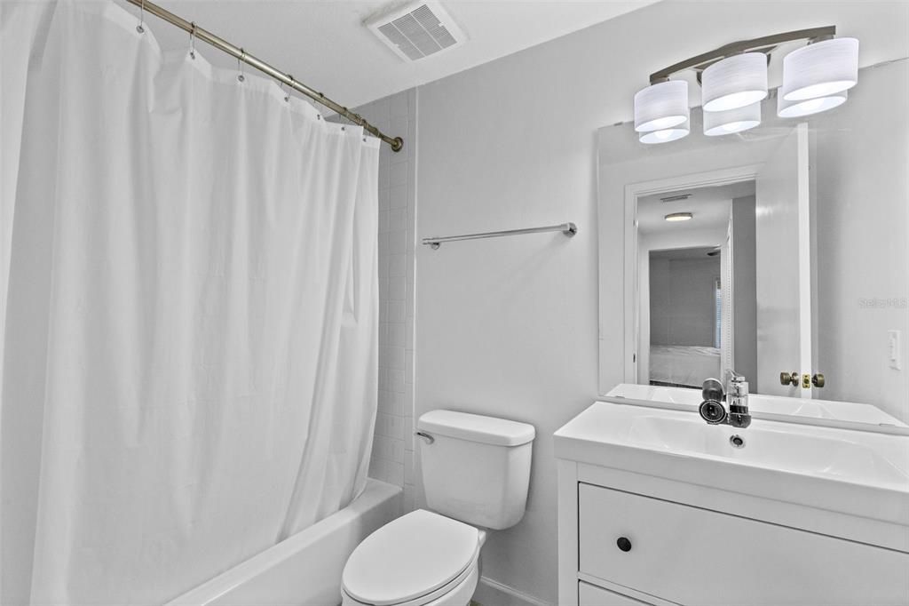 For Sale: $299,900 (4 beds, 3 baths, 2232 Square Feet)