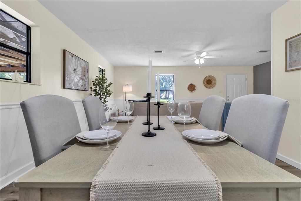 For Sale: $294,900 (3 beds, 2 baths, 1404 Square Feet)