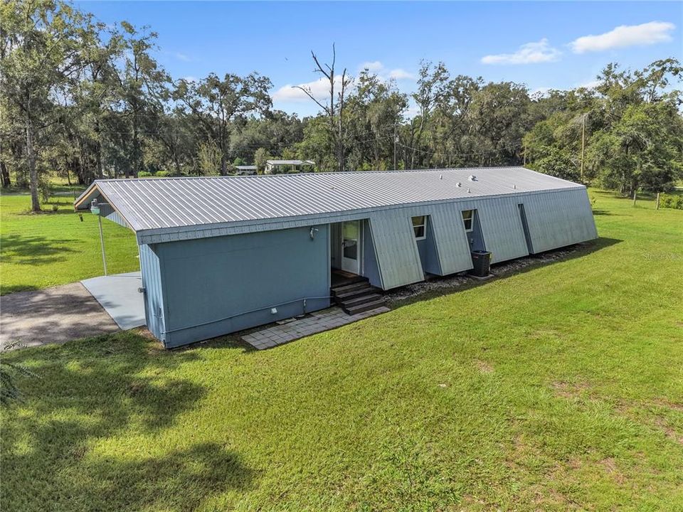 For Sale: $294,900 (3 beds, 2 baths, 1404 Square Feet)