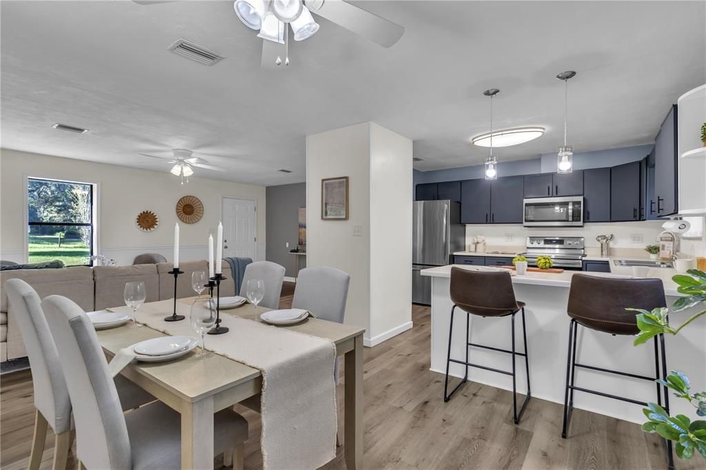 For Sale: $294,900 (3 beds, 2 baths, 1404 Square Feet)
