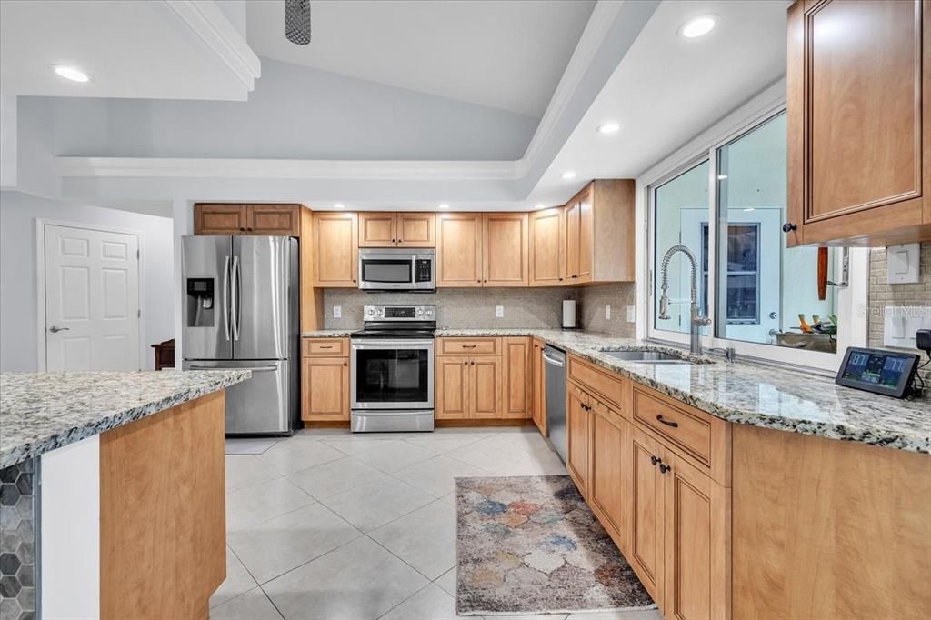 En Venta: $565,000 (3 camas, 2 baños, 2489 Pies cuadrados)