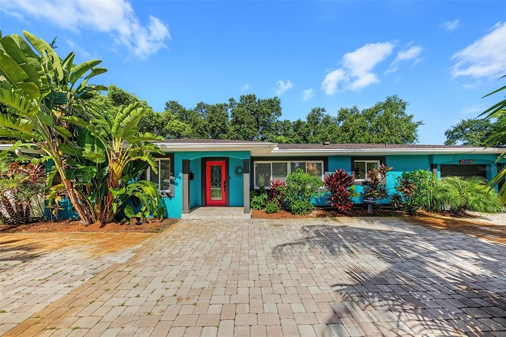 For Sale: $699,900 (2 beds, 2 baths, 1520 Square Feet)