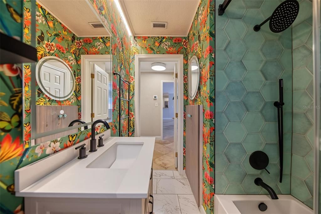 For Sale: $699,900 (2 beds, 2 baths, 1520 Square Feet)