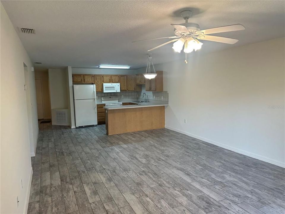 For Rent: $1,595 (2 beds, 2 baths, 1040 Square Feet)