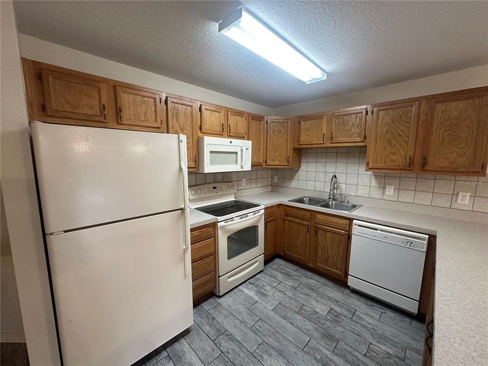 For Rent: $1,595 (2 beds, 2 baths, 1040 Square Feet)
