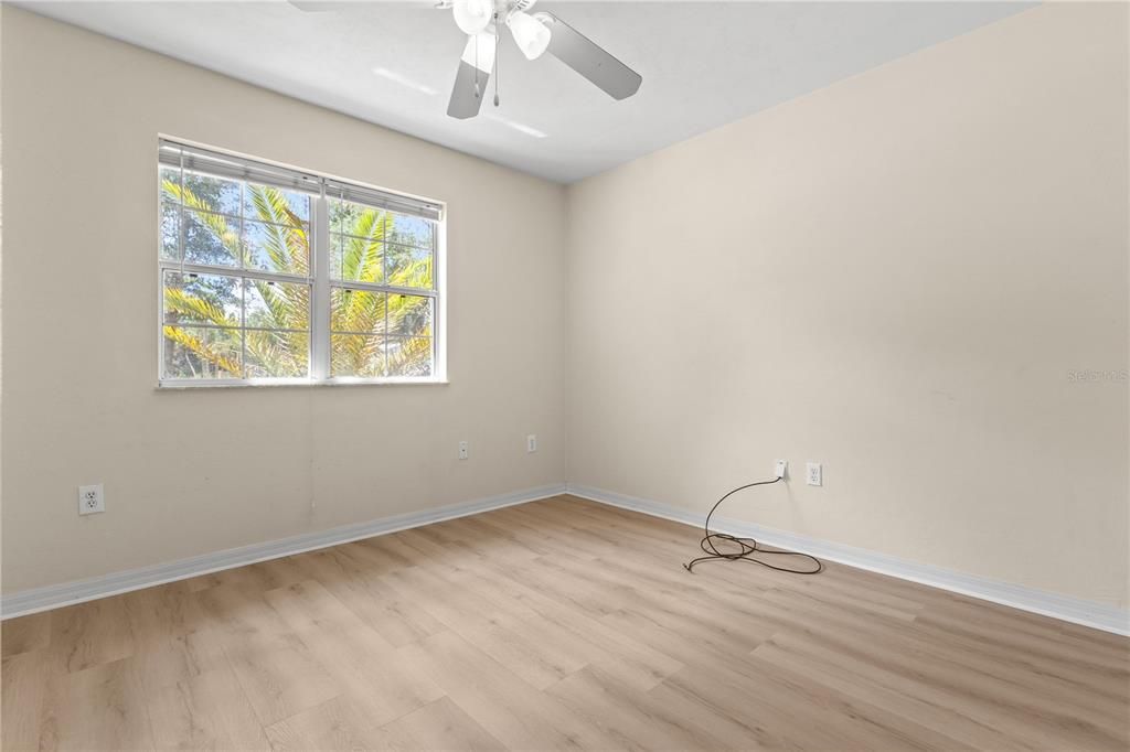 For Sale: $275,000 (3 beds, 2 baths, 1450 Square Feet)