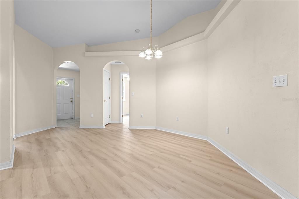 For Sale: $275,000 (3 beds, 2 baths, 1450 Square Feet)