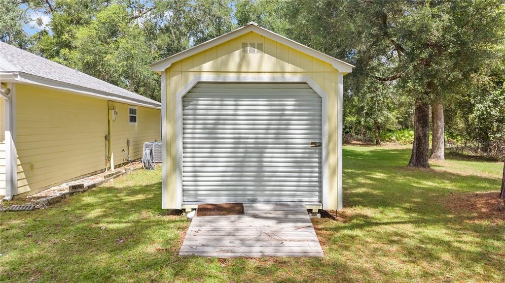 For Sale: $275,000 (3 beds, 2 baths, 1450 Square Feet)