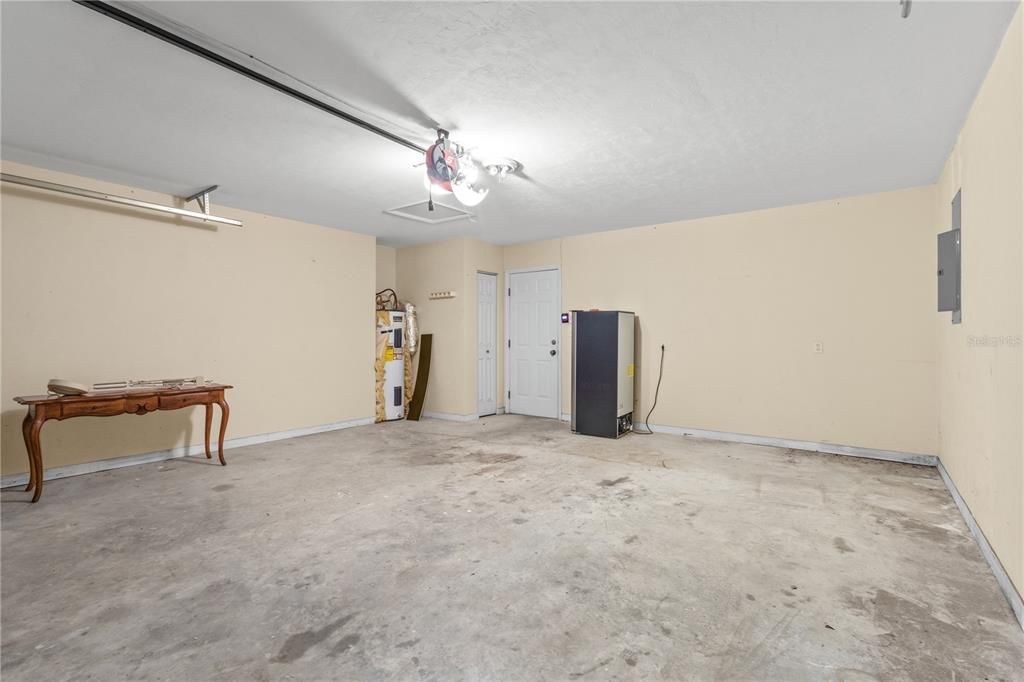 For Sale: $275,000 (3 beds, 2 baths, 1450 Square Feet)