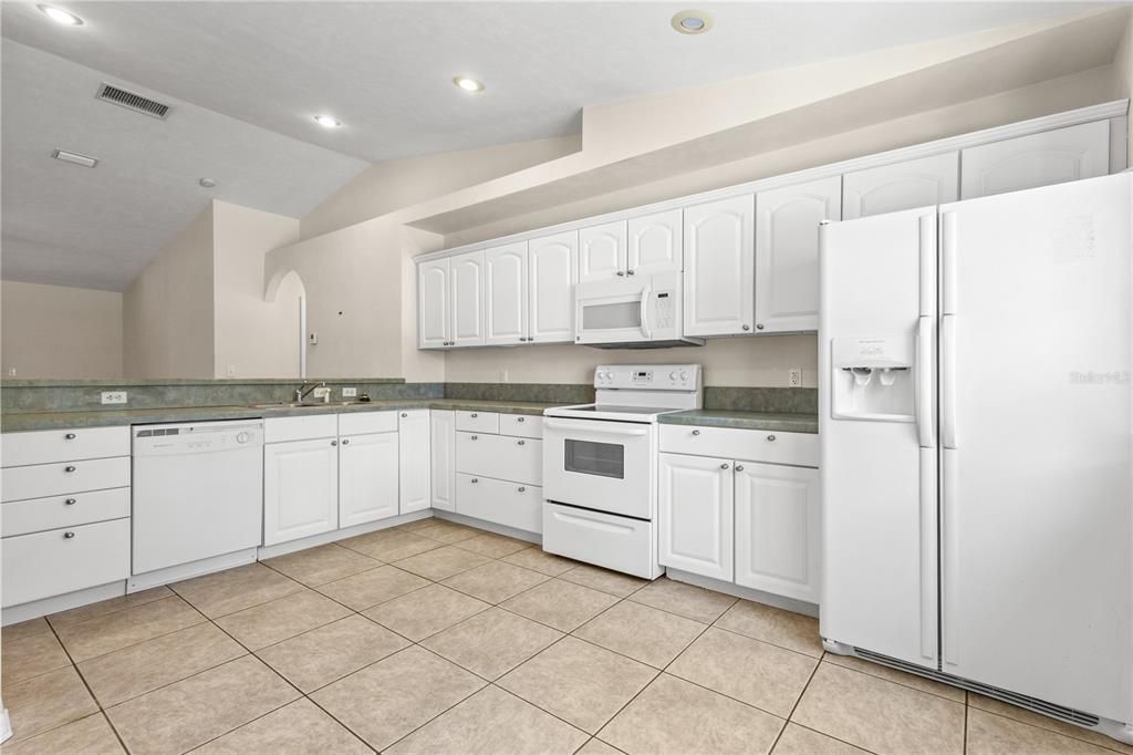For Sale: $275,000 (3 beds, 2 baths, 1450 Square Feet)