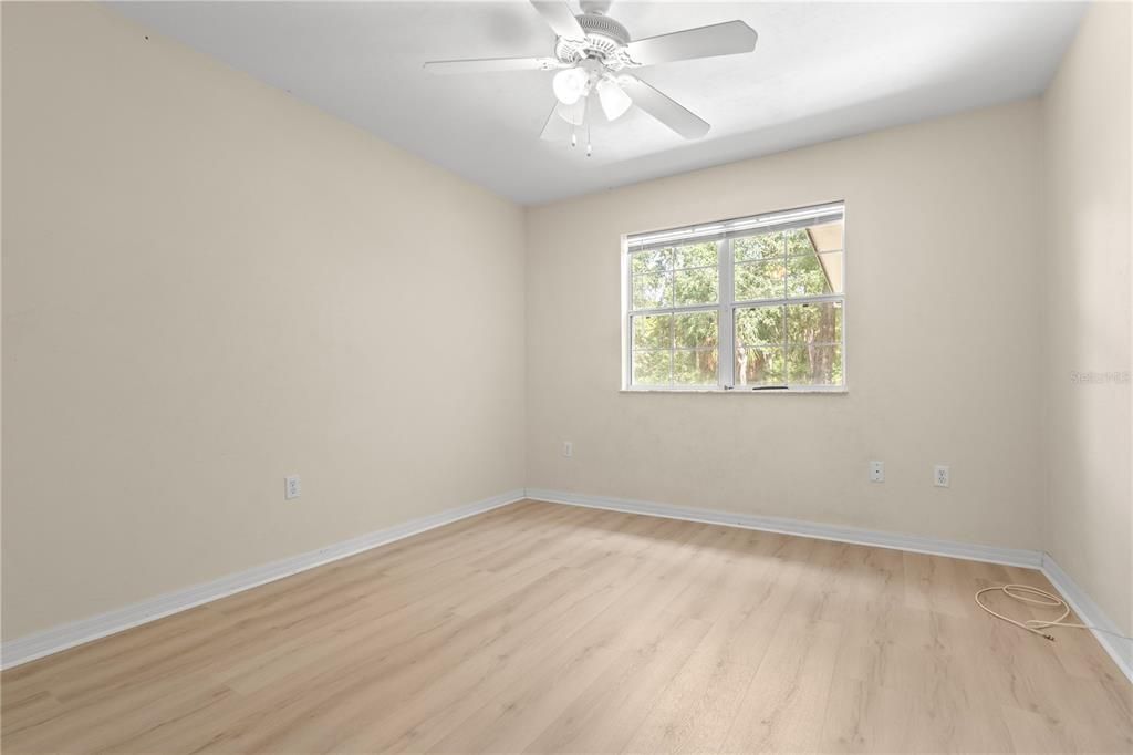 For Sale: $275,000 (3 beds, 2 baths, 1450 Square Feet)