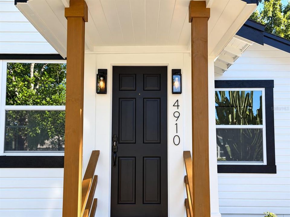 En Venta: $489,900 (3 camas, 2 baños, 1176 Pies cuadrados)