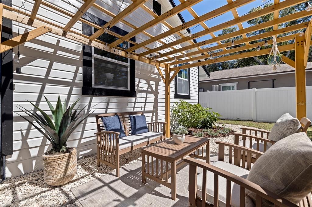 En Venta: $489,900 (3 camas, 2 baños, 1176 Pies cuadrados)