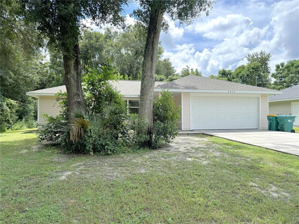 For Rent: $1,600 (3 beds, 2 baths, 1140 Square Feet)