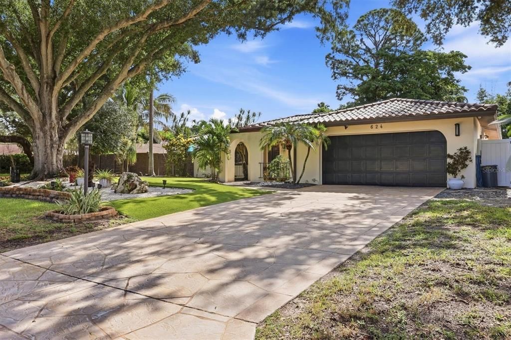 Activo con contrato: $525,000 (3 camas, 2 baños, 1593 Pies cuadrados)