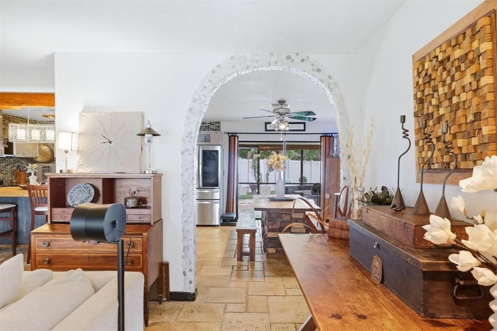Activo con contrato: $525,000 (3 camas, 2 baños, 1593 Pies cuadrados)