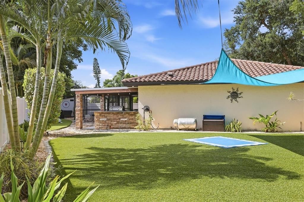 Activo con contrato: $525,000 (3 camas, 2 baños, 1593 Pies cuadrados)