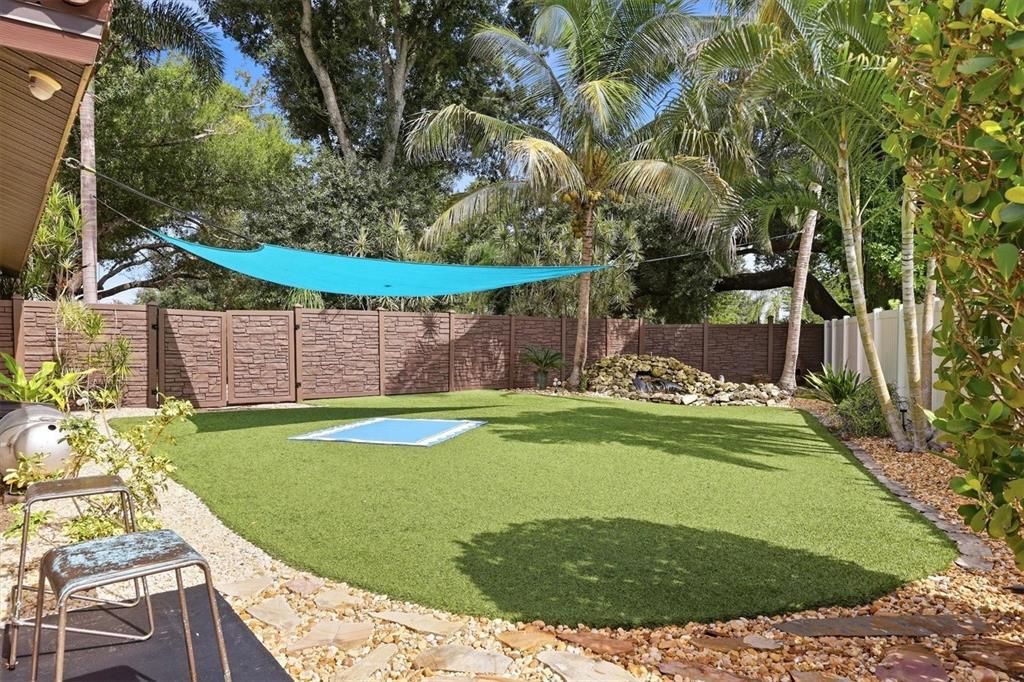 Activo con contrato: $525,000 (3 camas, 2 baños, 1593 Pies cuadrados)