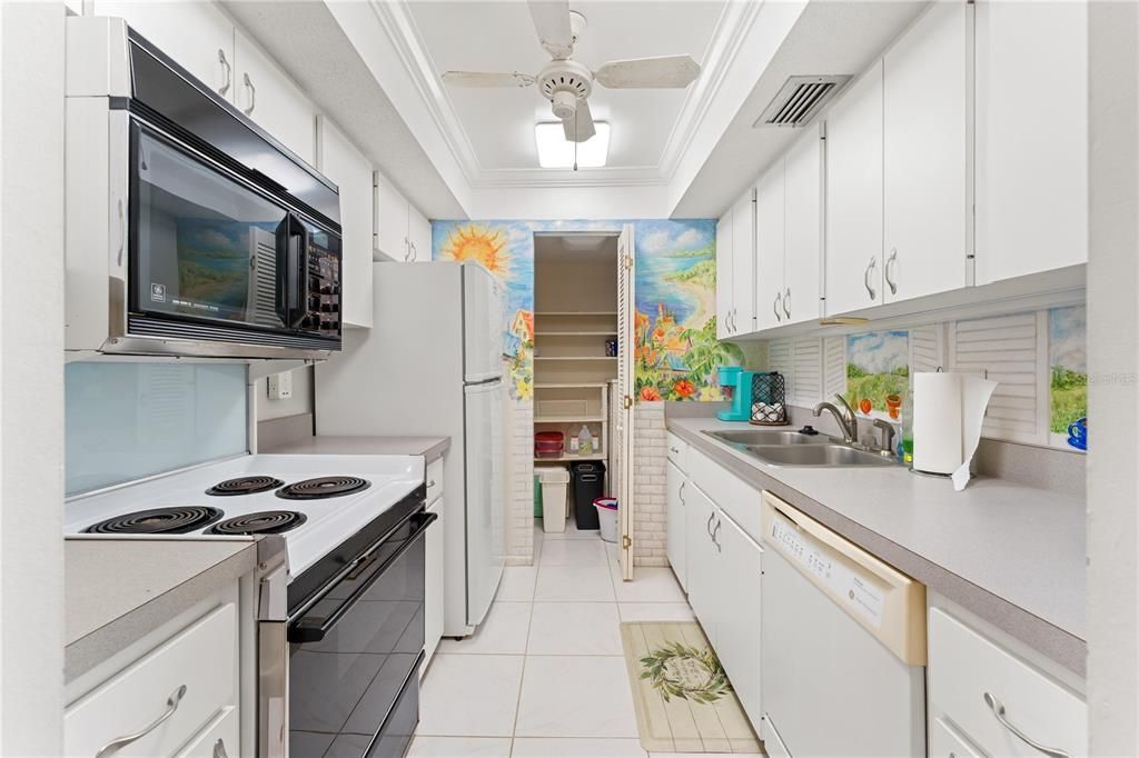 На продажу: $139,900 (2 спален, 2 ванн, 1178 Квадратных фут)