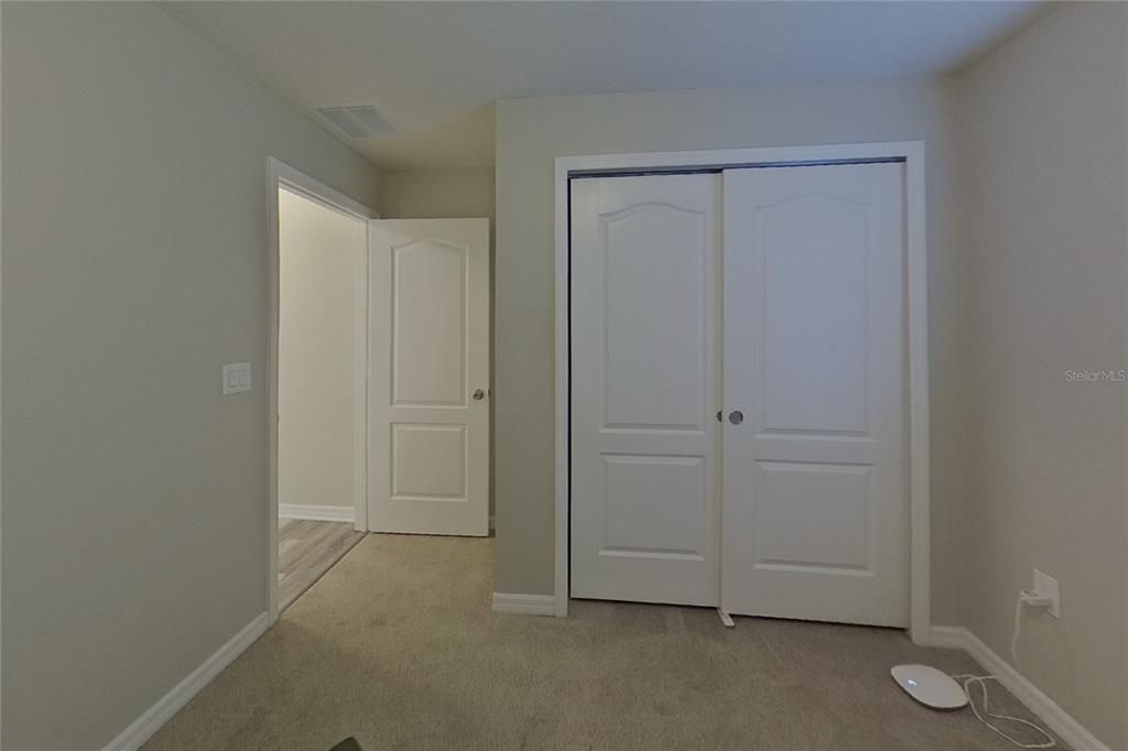 For Rent: $1,999 (4 beds, 2 baths, 1701 Square Feet)
