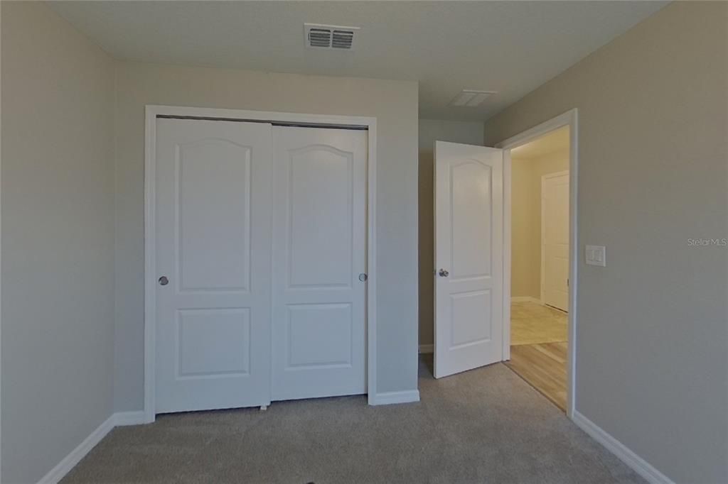 For Rent: $1,999 (4 beds, 2 baths, 1701 Square Feet)