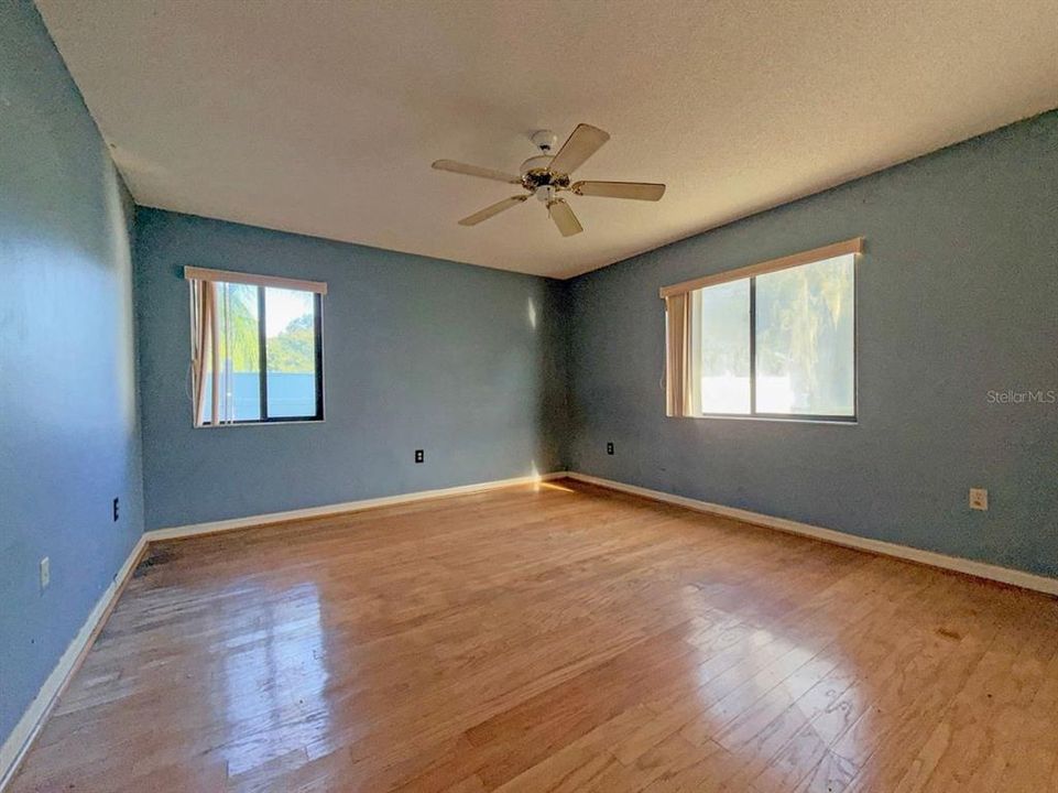 For Sale: $154,000 (2 beds, 2 baths, 1636 Square Feet)