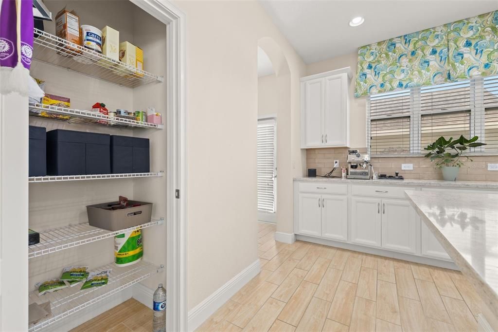 For Sale: $399,000 (3 beds, 2 baths, 1727 Square Feet)