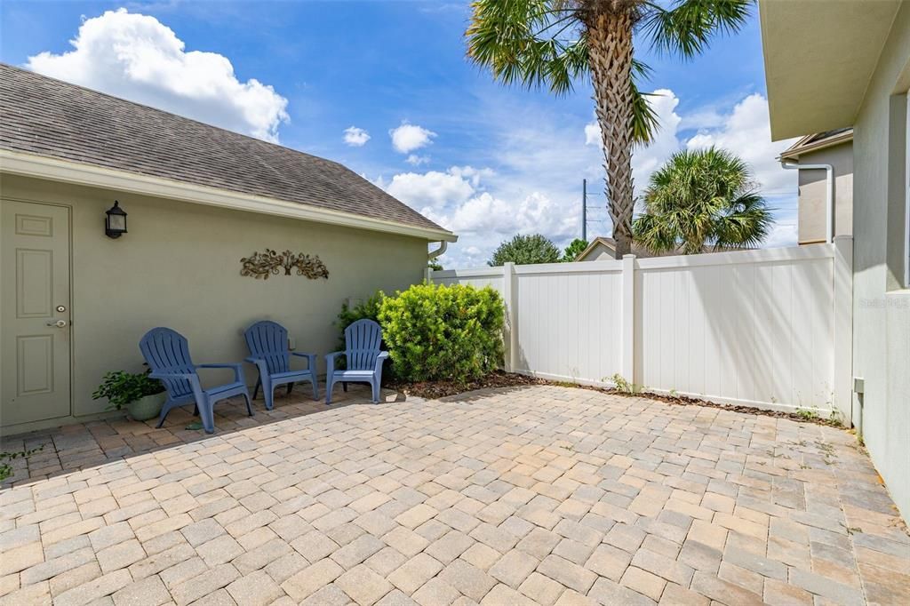 For Sale: $399,000 (3 beds, 2 baths, 1727 Square Feet)