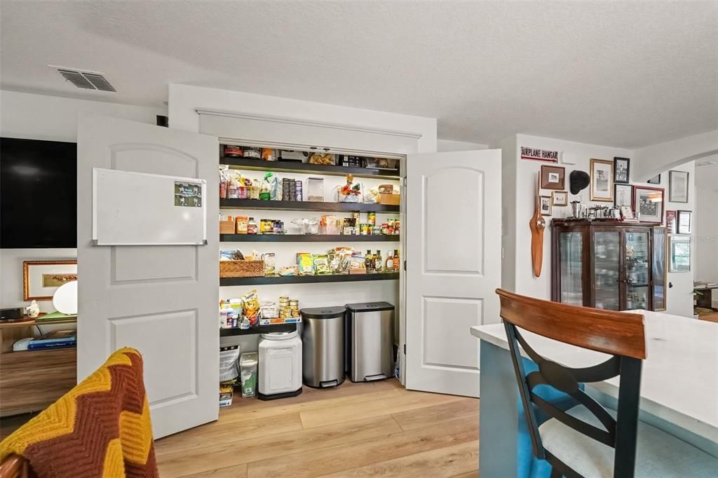 For Sale: $350,000 (4 beds, 2 baths, 1842 Square Feet)