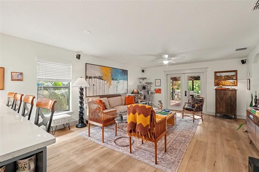 For Sale: $350,000 (4 beds, 2 baths, 1842 Square Feet)