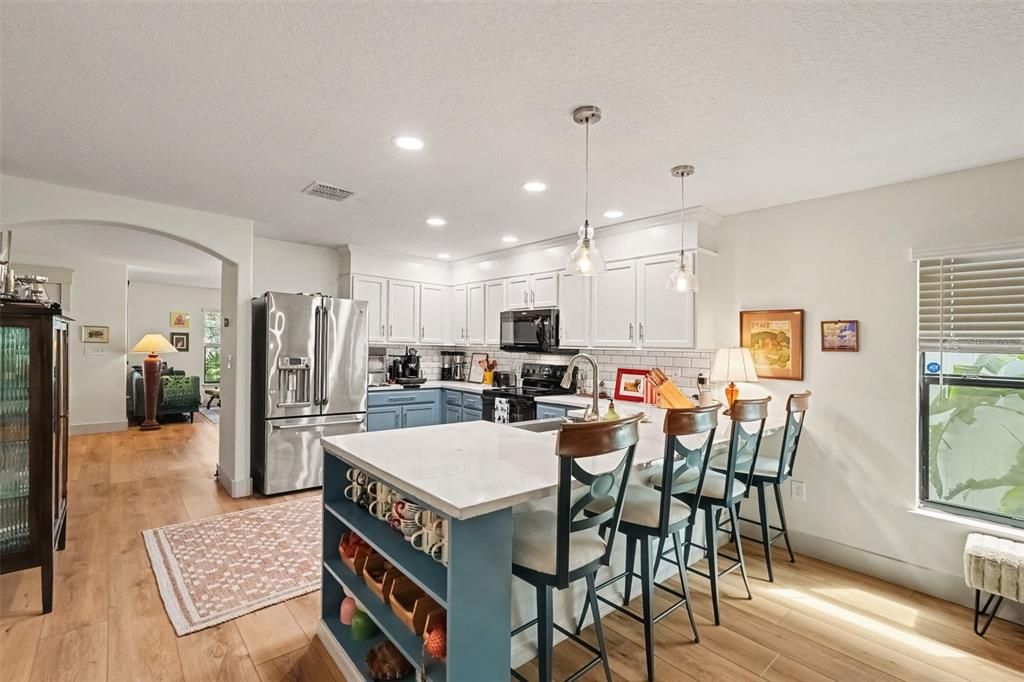 For Sale: $350,000 (4 beds, 2 baths, 1842 Square Feet)