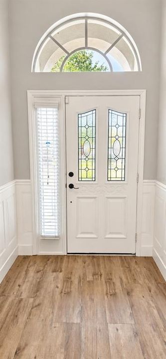 For Rent: $2,600 (3 beds, 2 baths, 1906 Square Feet)