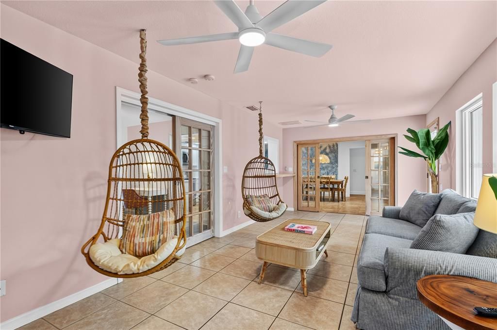 For Sale: $809,000 (4 beds, 3 baths, 2410 Square Feet)