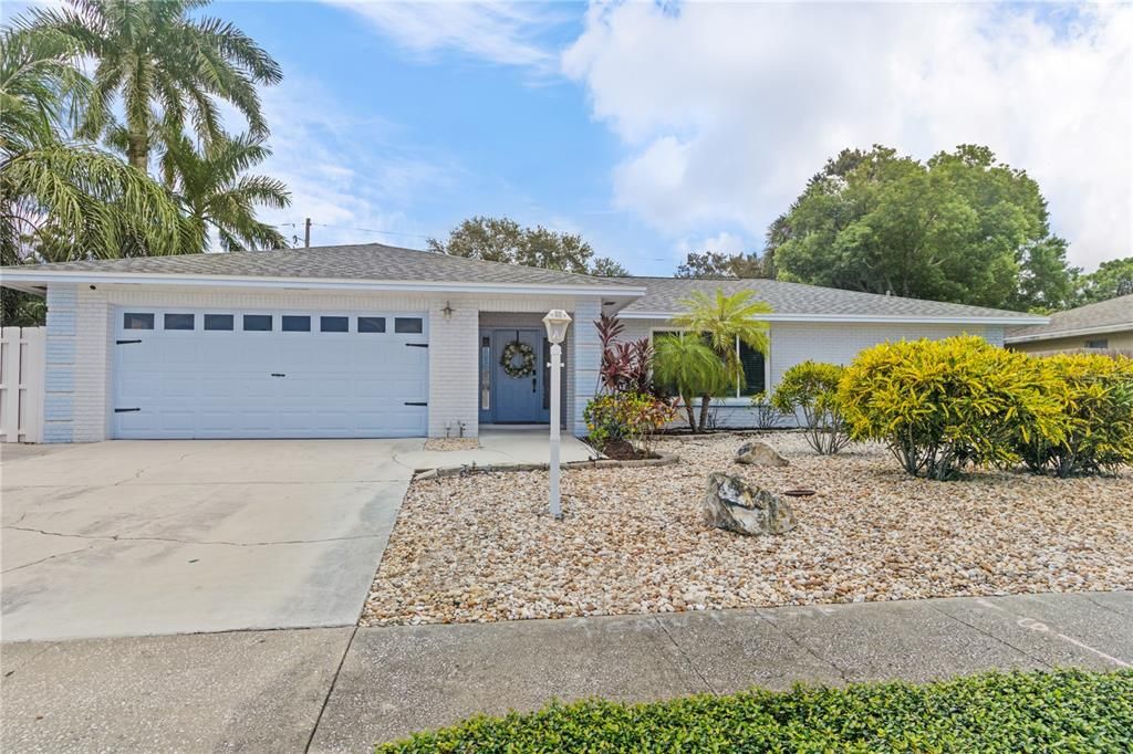 For Sale: $809,000 (4 beds, 3 baths, 2410 Square Feet)