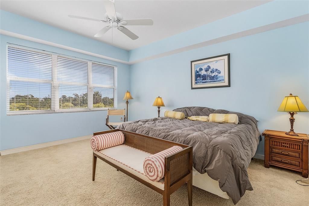For Rent: $2,000 (3 beds, 2 baths, 1729 Square Feet)