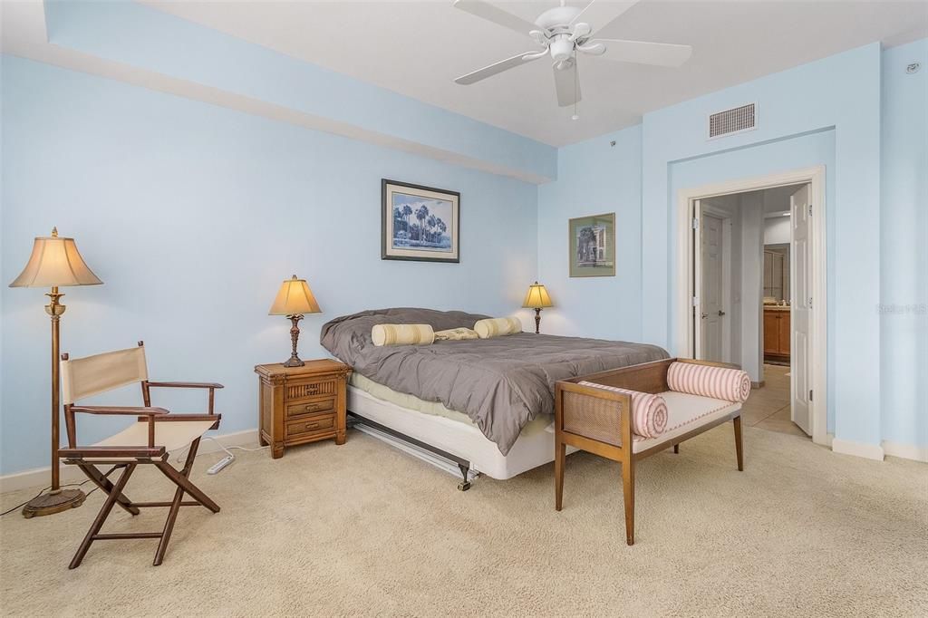 For Rent: $2,000 (3 beds, 2 baths, 1729 Square Feet)