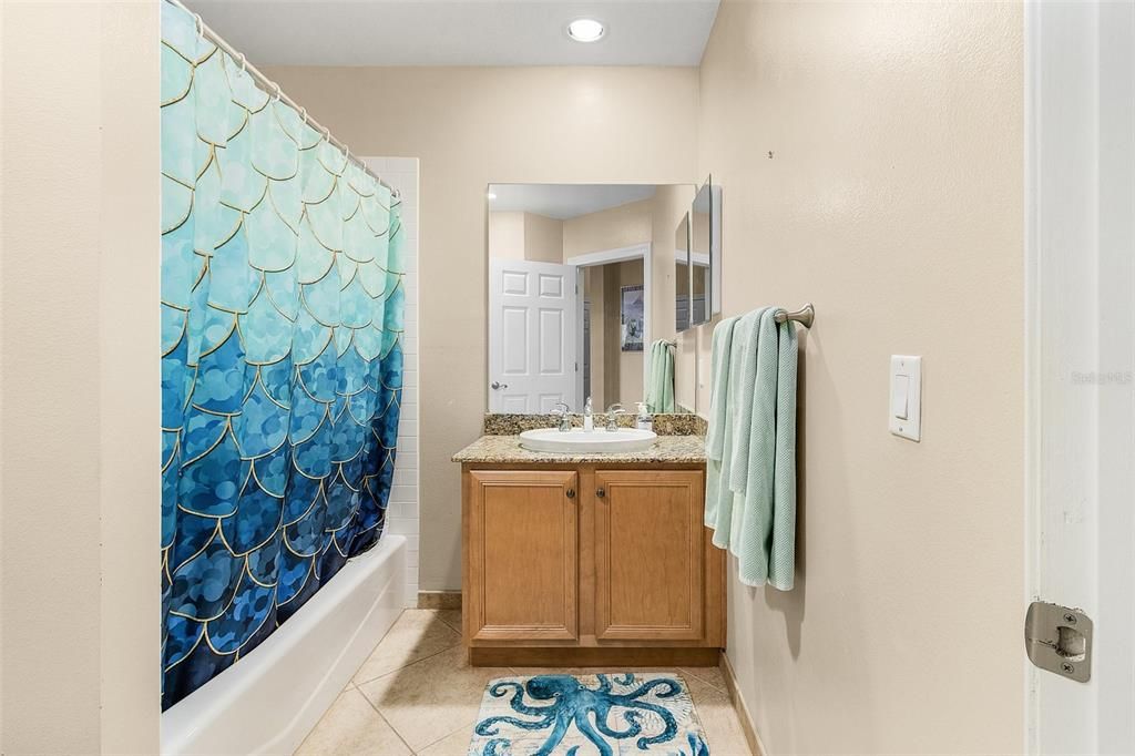 For Rent: $2,000 (3 beds, 2 baths, 1729 Square Feet)