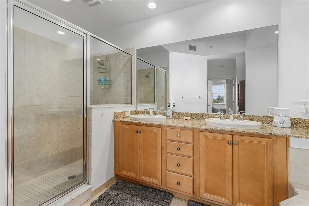For Rent: $2,000 (3 beds, 2 baths, 1729 Square Feet)