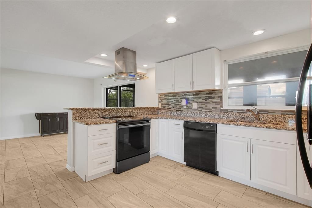 For Sale: $325,000 (4 beds, 2 baths, 2158 Square Feet)