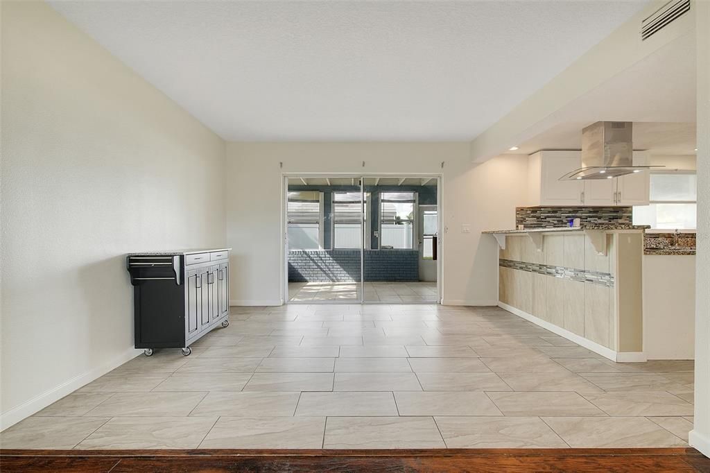 For Sale: $325,000 (4 beds, 2 baths, 2158 Square Feet)