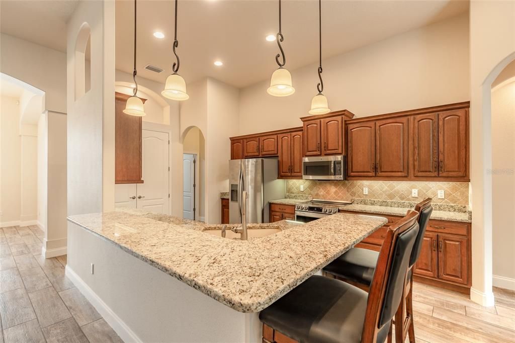 Active With Contract: $599,888 (3 beds, 2 baths, 2744 Square Feet)