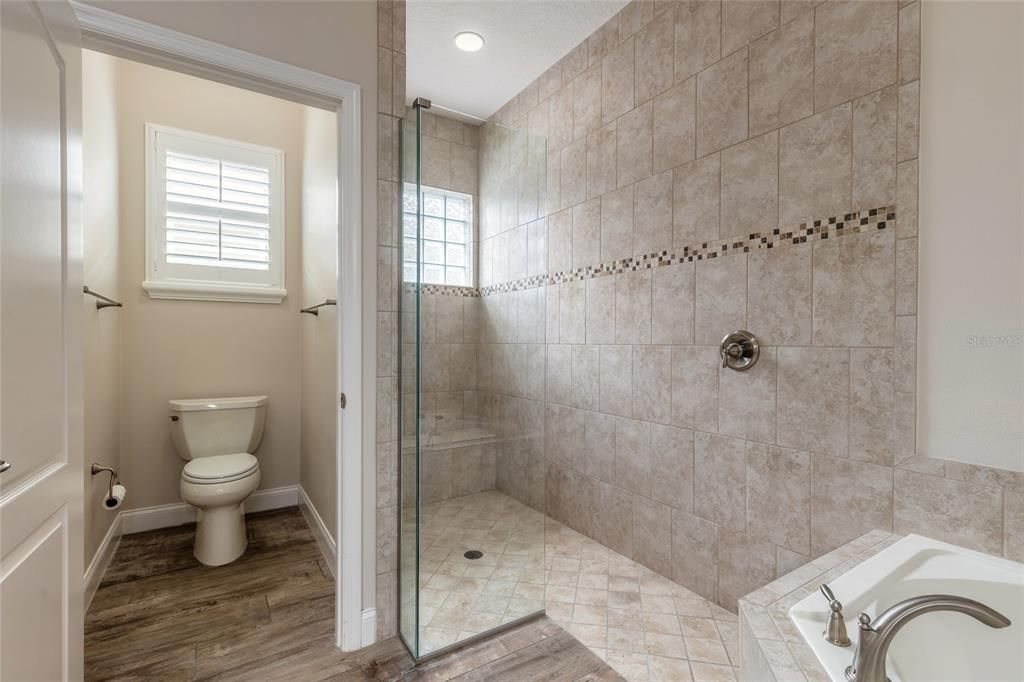 Active With Contract: $599,888 (3 beds, 2 baths, 2744 Square Feet)