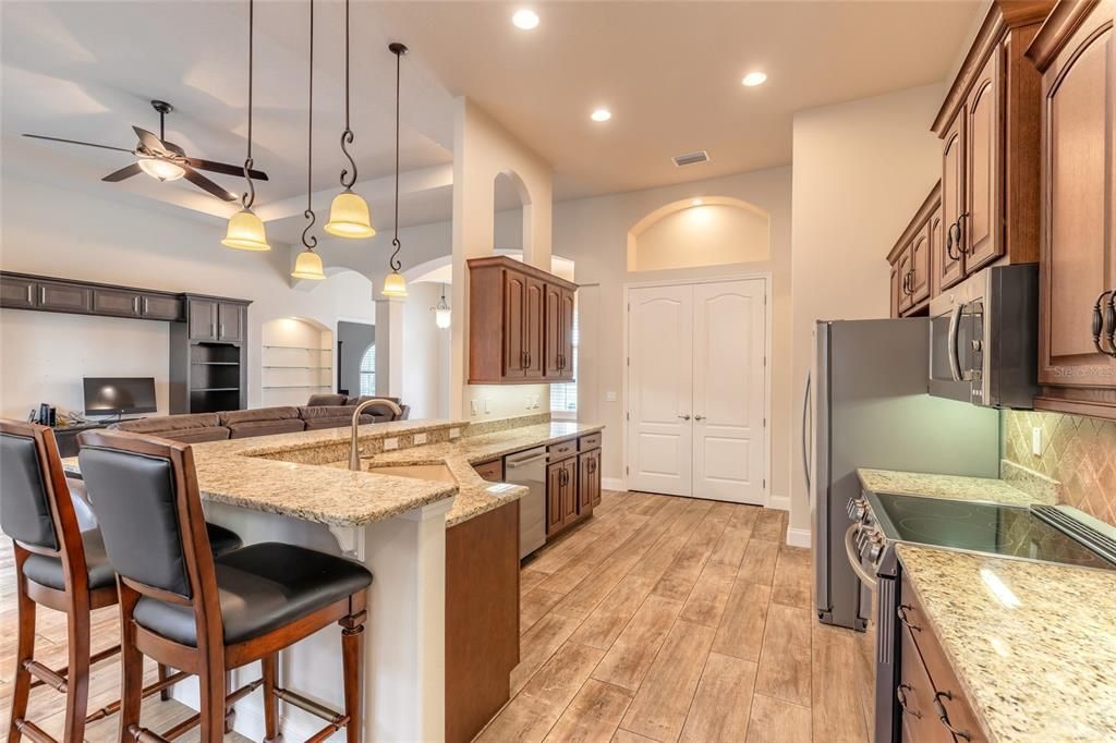 Active With Contract: $599,888 (3 beds, 2 baths, 2744 Square Feet)