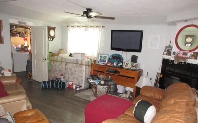 : $269,900 (3 camas, 2 baños, 1253 Pies cuadrados)